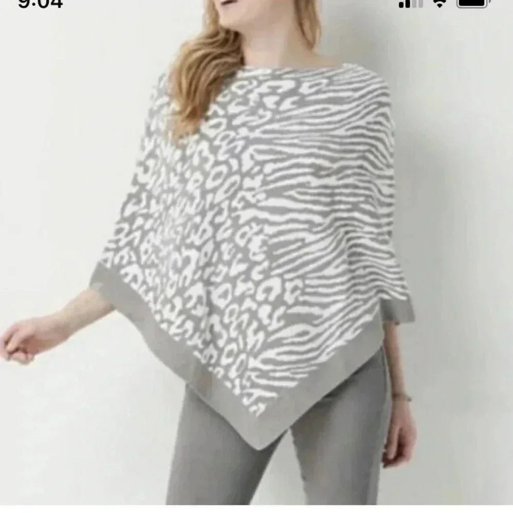 Barefoot Dreams cozy chic ultra lite ocean breeze poncho dove grey One‎ size NWT - Picture 2 of 8